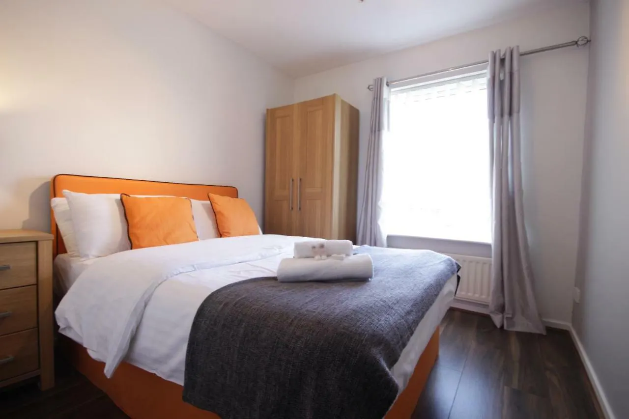 קינגסטון אפון הול Wind House View Apartment בריטניה
